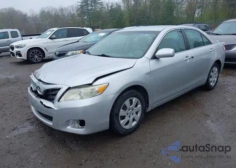 2011 Toyota Camry z USA, uszkodzony, nr VIN 4T1BF3EK3BU676288
